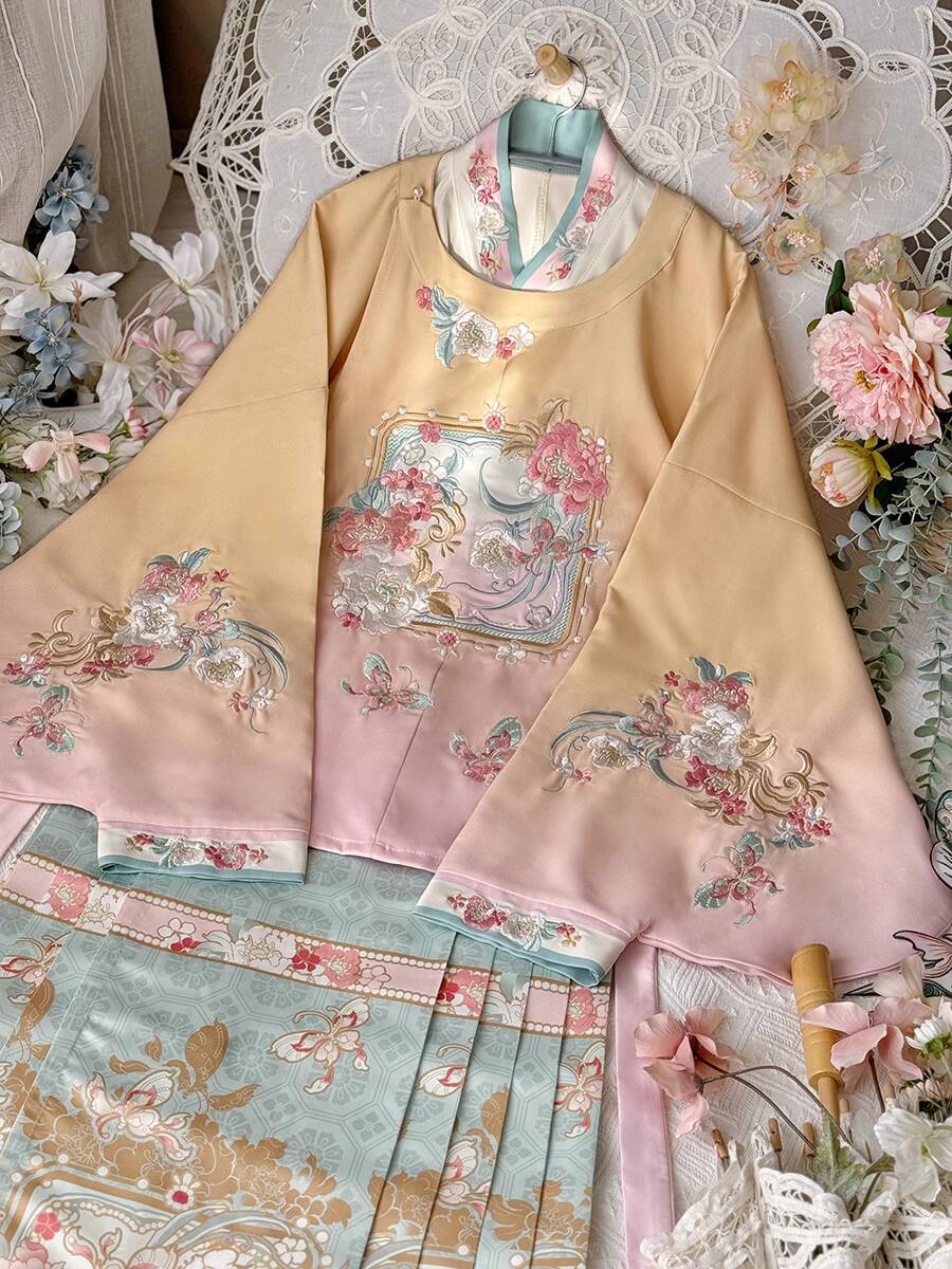 Embroidery Skirt - Hanfu Wanita Baru Sistem Ming Kerah