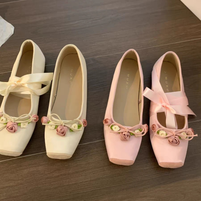 Sepatu Wanita Model Flats Bow  - Embroidery Design ulasan dan harga