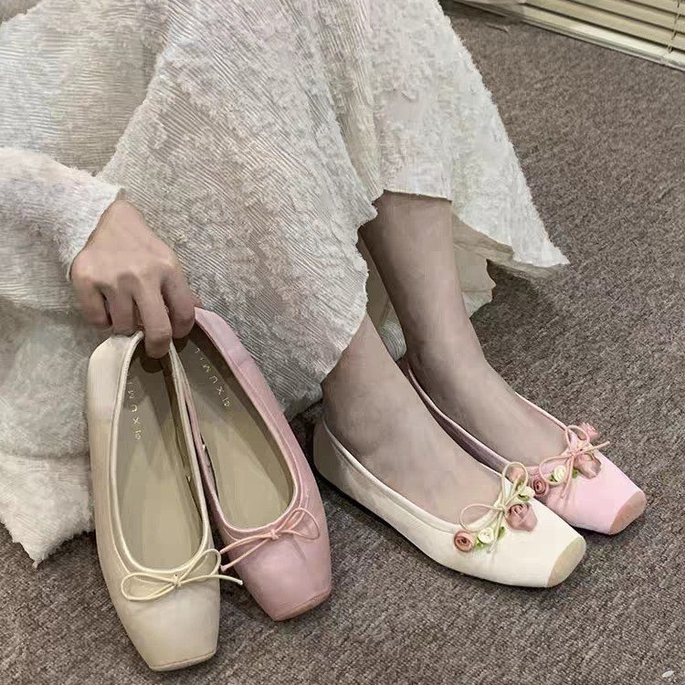 Sepatu Wanita Model Flats Bow  - Embroidery Design ulasan dan harga