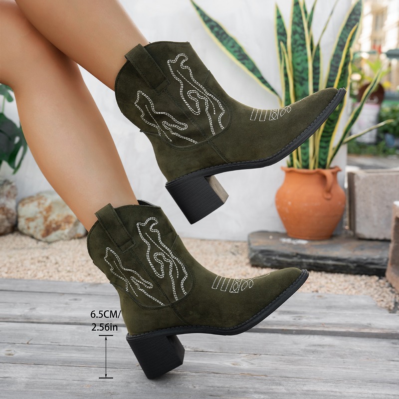 Sepatu Boots Wanita Setengah B - Embroidery Design ulasan dan harga