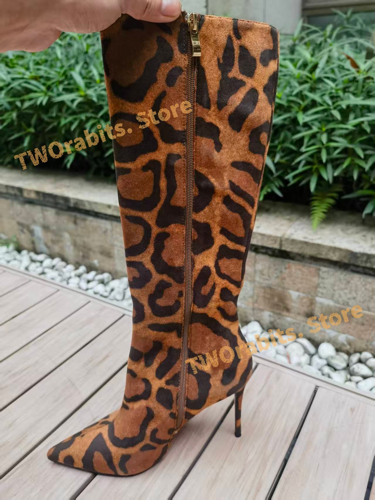 Sepatu Bot Wanita Motif Leopar - Embroidery Design ulasan dan harga