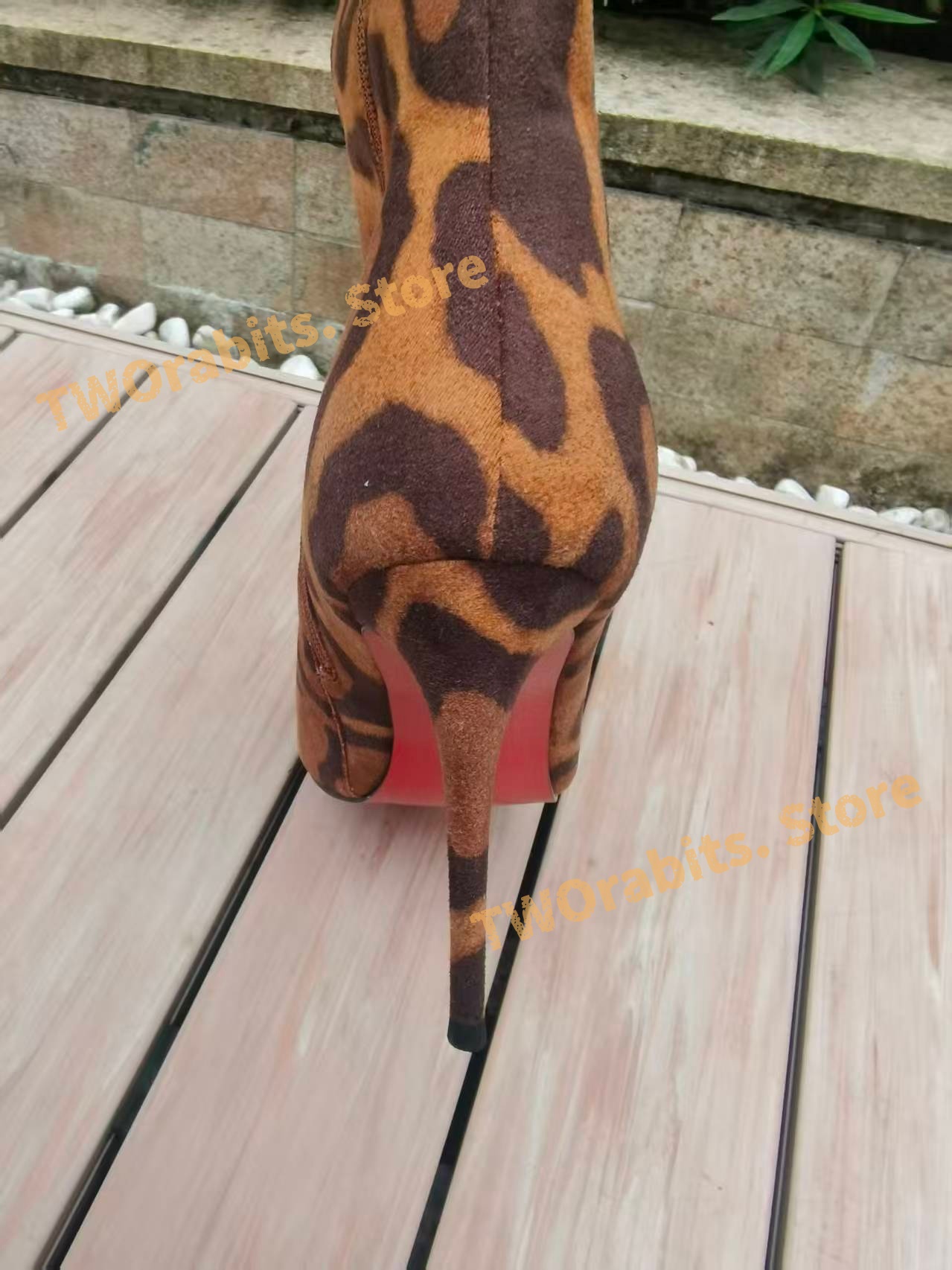 Sepatu Bot Wanita Motif Leopar - Embroidery Design ulasan dan harga