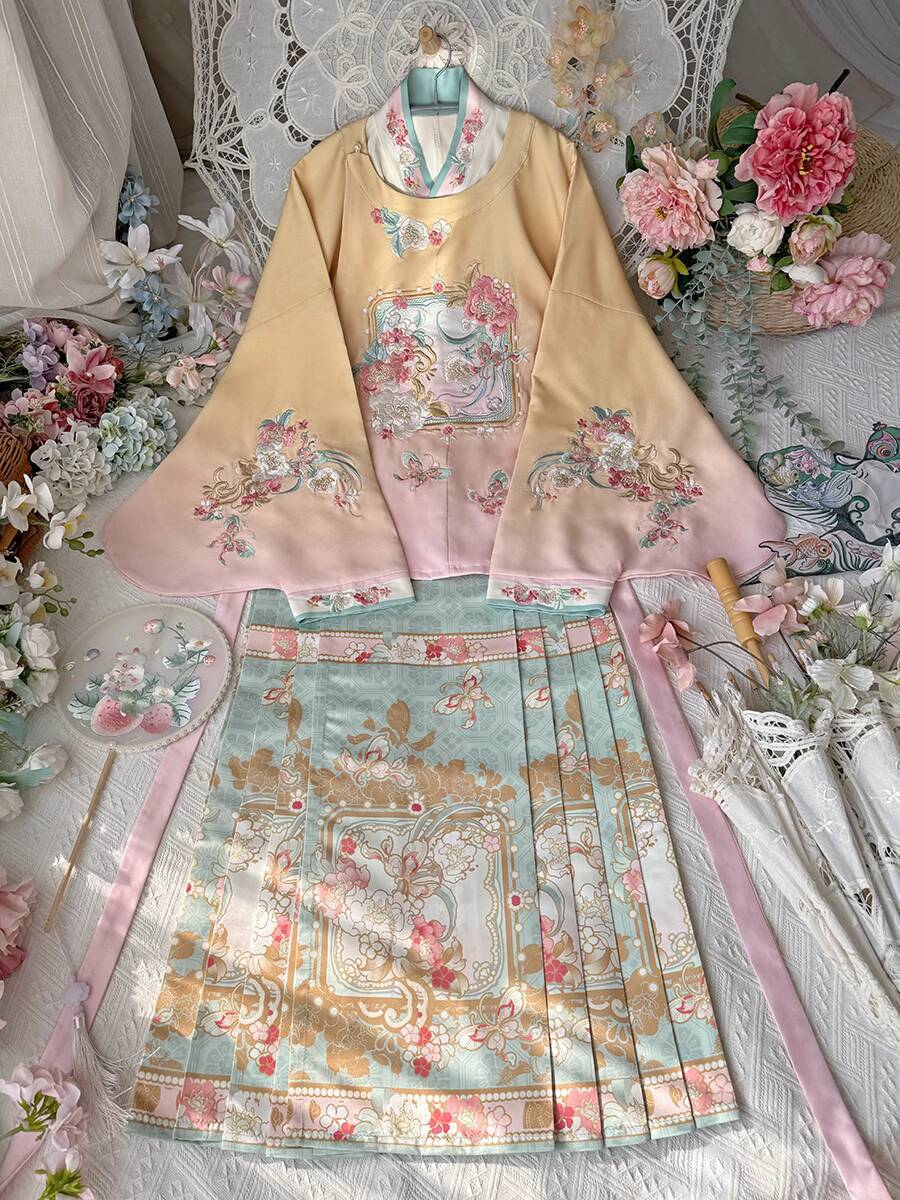 Hanfu Wanita Baru Sistem Ming  - Embroidery Skirt ulasan dan harga