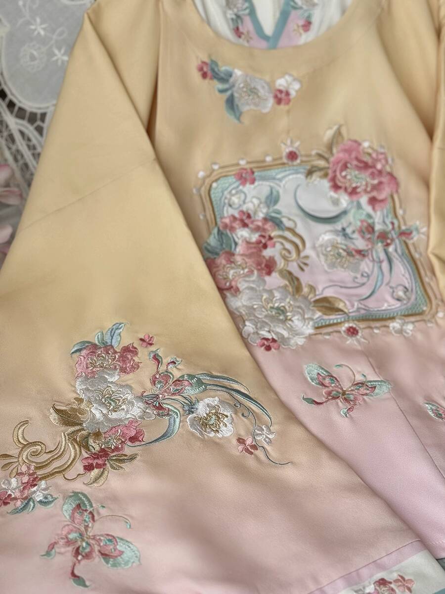 Hanfu Wanita Baru Sistem Ming  - Embroidery Skirt ulasan dan harga
